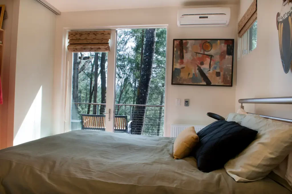 Image showcasing 7 charming off-grid homes for a rent-free life - Inhabitat